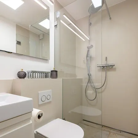 Tunghoern-hues-1-og-wohnung-08 Кайтум