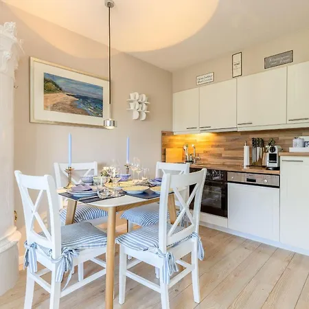 Tunghoern-hues-1-og-wohnung-08 Кайтум